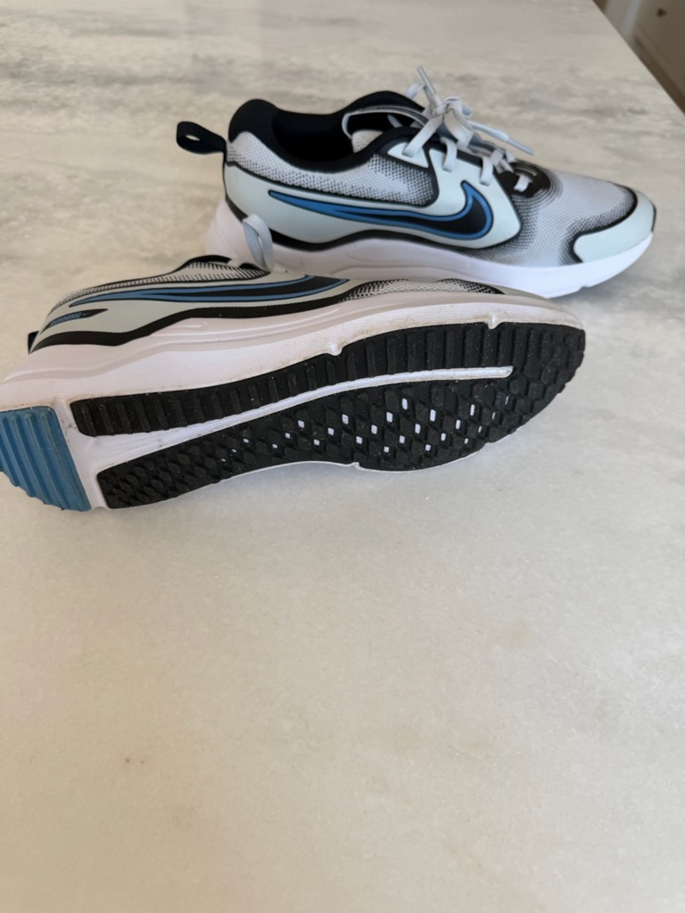 Nike Cosmic Runner Road Sneakers | 7Y | GS 'Pure Platinum Blue Beyond' Shoes - Picture 3 of 9
